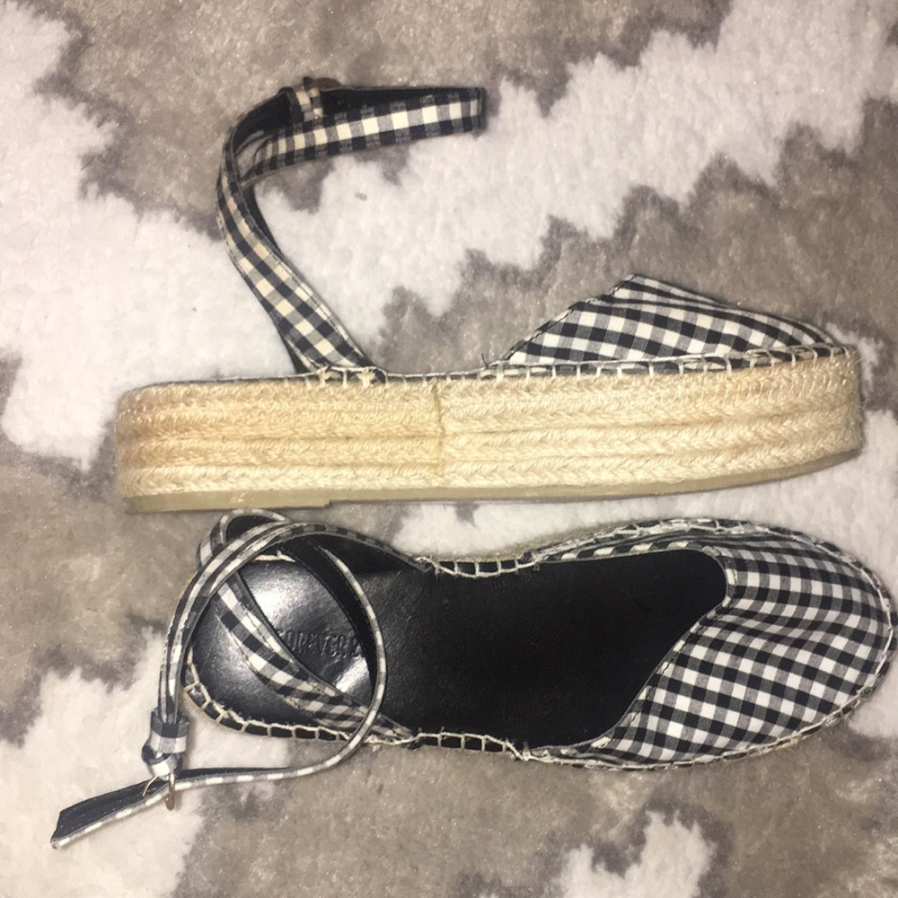 Checkered platform flats w/ ankle strap